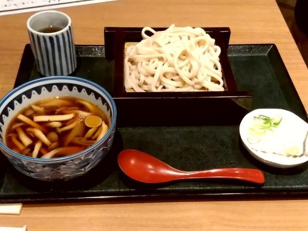 「きのこ四種のつけ汁うどん(並盛)950円」@峠の釜めし本舗 おぎのや 群馬の台所の写真