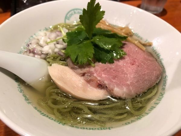 「しおグリーン麺」@麺屋 六感堂 Rock'anDoの写真