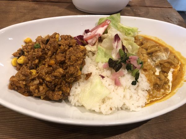 「バターチキンカレーとキーマカレーのコンビネーション」@BLAKES for JOURNEYの写真
