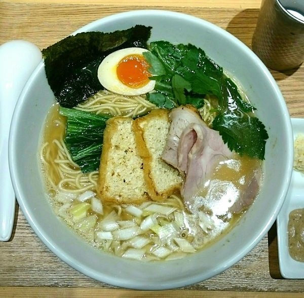 「塩そば 白」@銀座 風見の写真