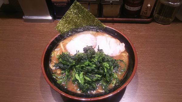 「ほうれん草ラーメン(大盛)」@わいず製麺の写真
