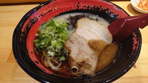 「こがし醤油ラーメン」@とんこつラーメン つばさの写真