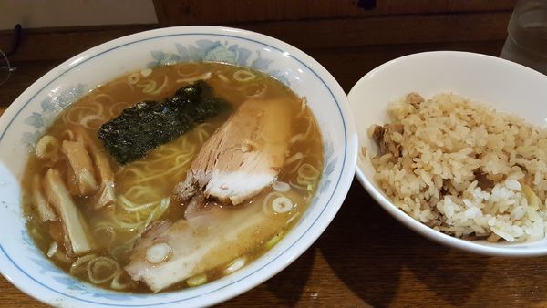 「ラーメン＋半ライス」@らーめん 丸長の写真