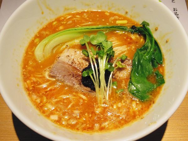 「担々麺（900円）」@鶏そば 山もとの写真