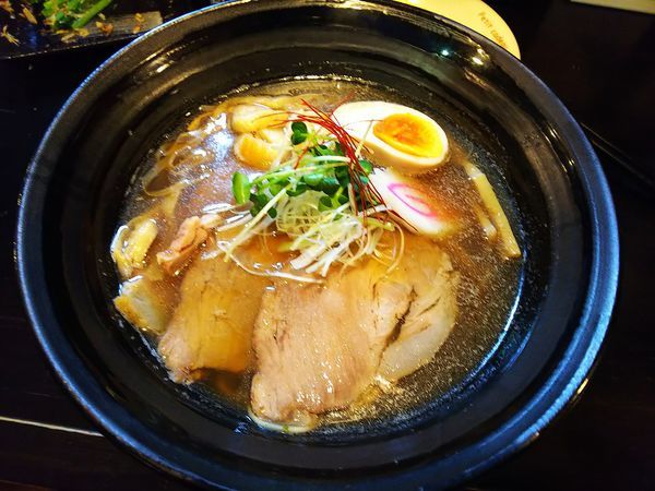 「１周年記念限定：きびなごらーめん」@麺や 笑 ～Sho～の写真