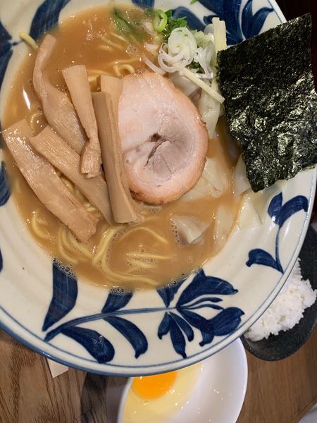 「らーめん780円＋わんたん200円」@麺屋ぬかじの写真