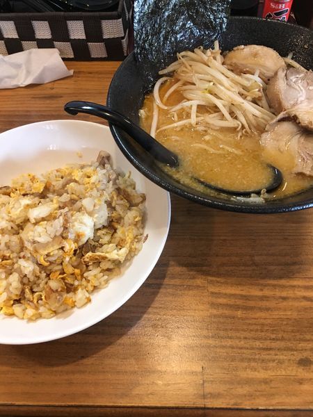 「味噌チャーシューメン＋チャーハン」@鳴馬良の写真