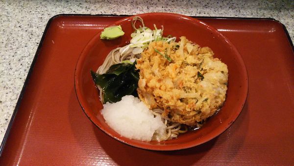 「冷しかき揚げ」@名代 富士そば 新橋駅前店の写真