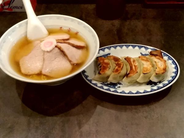 「チャーシューメン(並盛)750円＋餃子500円」@三吉屋 駅南けやき通り店の写真