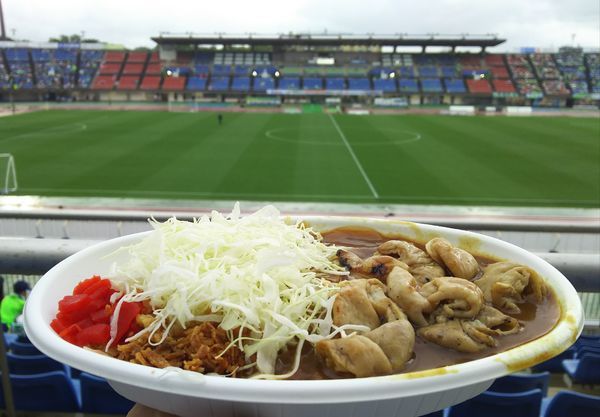 「炭火焼きホルモンカレー￥700」@ベルマーレフードパークの写真