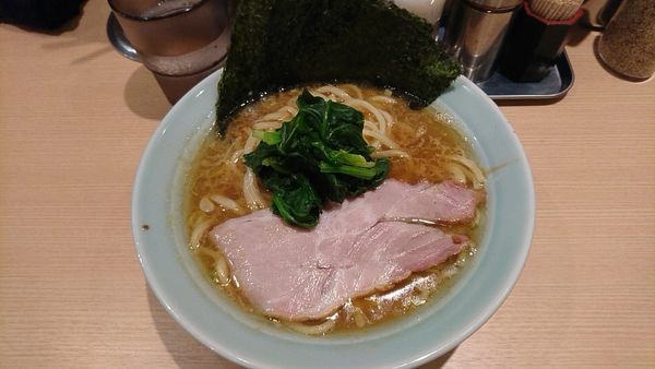 「家系ラーメン_800円」@麺屋 庄太 赤坂店の写真