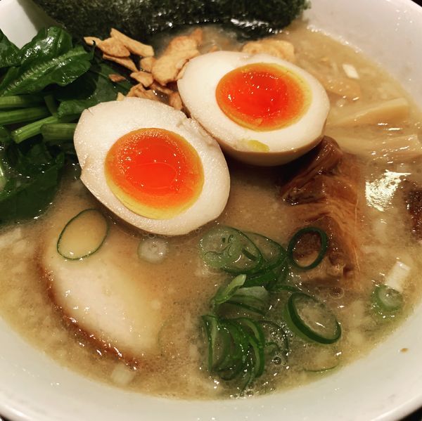 「熟成全部のせ」@光麺 池袋本店の写真