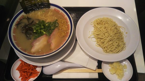 「らーめん（バリカタ）+替え玉（ハリガネ）」@中華そば専門 田中そば店 ダイバーシティ東京プラザ店の写真