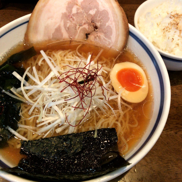 「しみずラーメン　650円　ライス　100円」@らあめん寺子屋しみずの写真