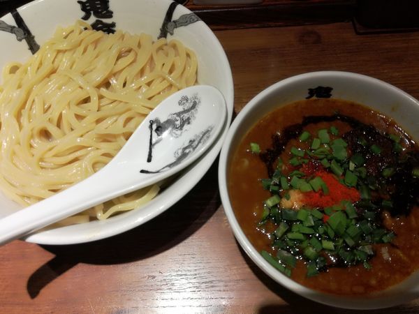 「カラシビつけ麺:900円(大盛無料)」@カラシビ味噌らー麺・つけ麺 神田本店の写真