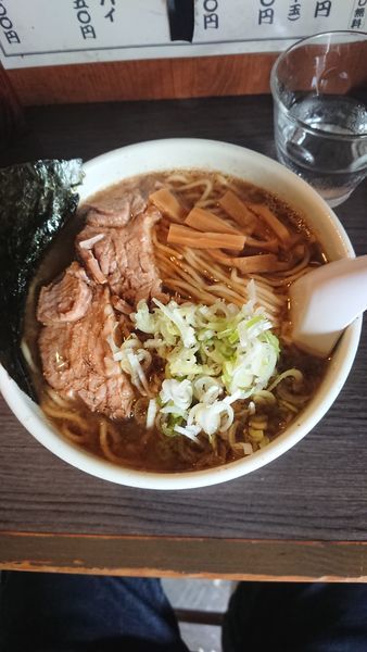 「ラーメン細麺1.5玉」@あまみ屋の写真