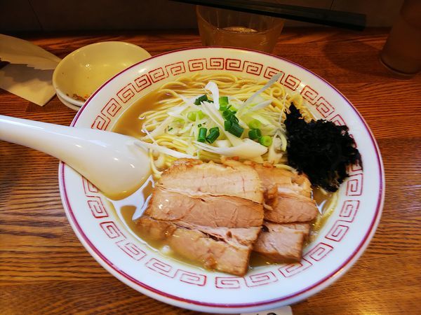 「白煮干しそば」@煮干中華そば専門 煮干丸の写真