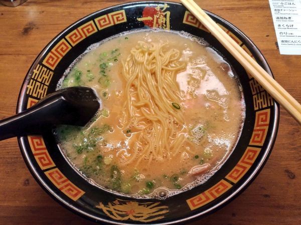 「ラーメン」@天然とんこつラーメン 一蘭 那覇国際通り店の写真
