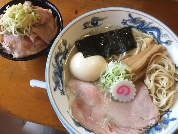 「塩味玉らーめん（880円）＋肉めし（350円）」@さんのじの写真