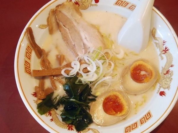 「函館塩らーめん＋味付玉子」@北海道らーめん ひむろ 亀戸店の写真