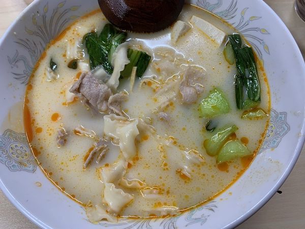 「白湯（刀削麺・ピリ辛）」@大上海 麻辣湯の写真