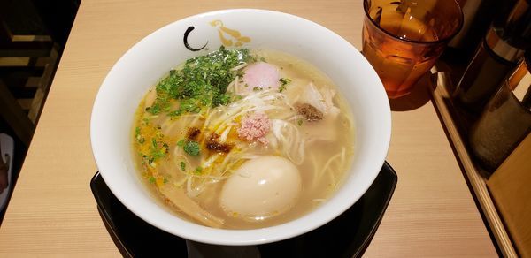 「味玉塩そば」@SOBAHOUSE 金色不如帰 新宿御苑本店の写真