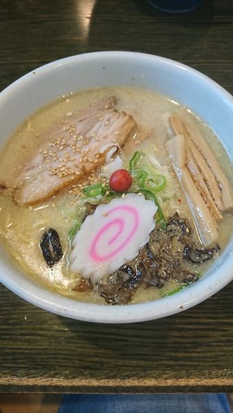 「しおラーメン  ８３０円」@らーめん 山頭火 美瑛店の写真