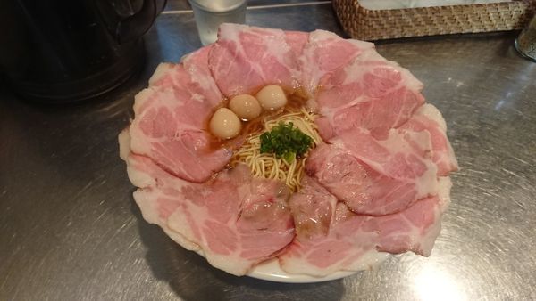 「This is SANJI マジャク蕎麦肉マシW」@さんじの写真