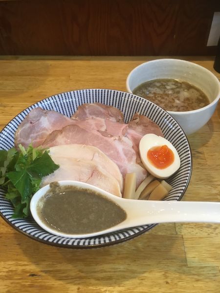 「特製煮干しつけ麺（1230円）」@寿製麺よしかわ 坂戸店の写真