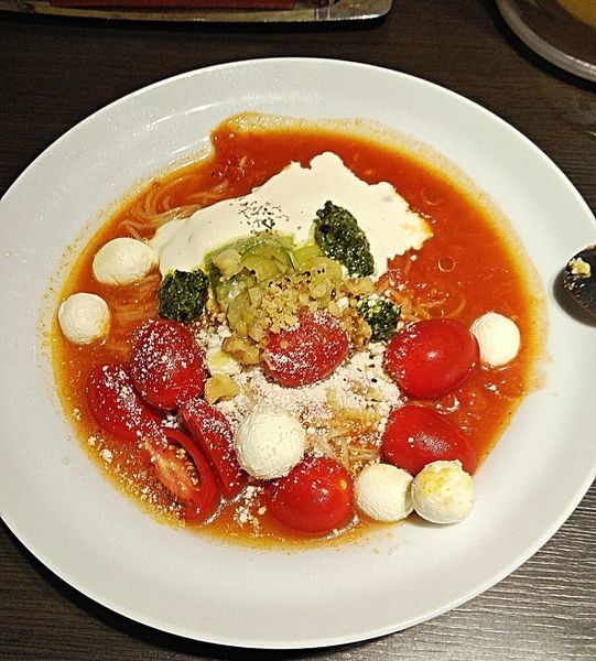 「クリームチーズのフルーティトマト冷麺 980円」@太陽のトマト麺 錦糸町本店の写真