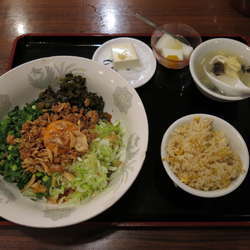 餃子酒家 築地店の画像