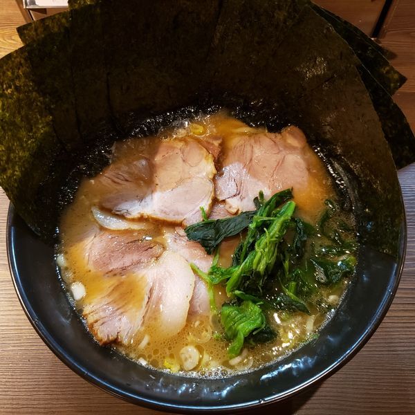 「チャーシュー麺のり増し細麺」@ラーメン 萩原家 藤沢店の写真