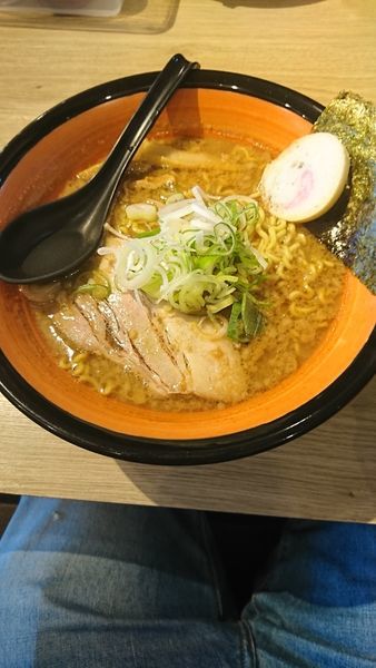 「背油醤油ラーメン  ７００円」@麺や虎鉄 豊岡店の写真