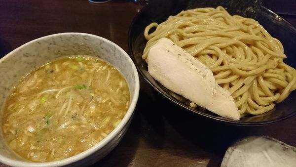 「鶏つけ麺 (醤油)大盛(チャーシュー丼、餃子)」@鶏々 TORIDORIの写真