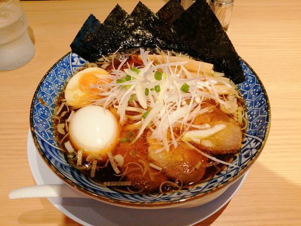 「特性醤油ラーメン」@柳麺 竜胆の写真