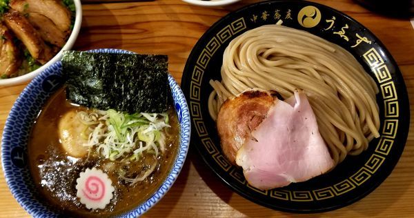 「つけ味玉(並)＋生卵、チャーシューご飯」@中華蕎麦うゑずの写真