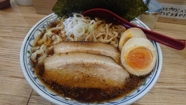 「特製醤油ラーメン」@くじら食堂 nonowa東小金井店の写真