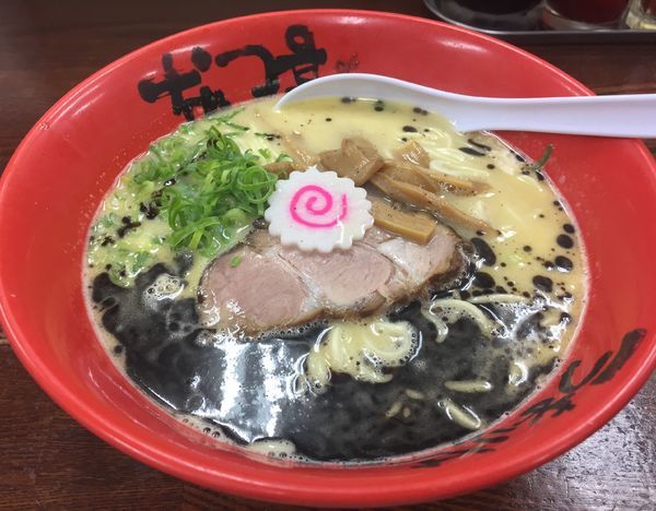 「黒葱油の鶏白湯ラーメン」@なんつッ亭 秦野本店の写真