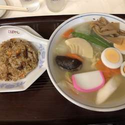 五目そば800円＋半チャーハン＋ビール