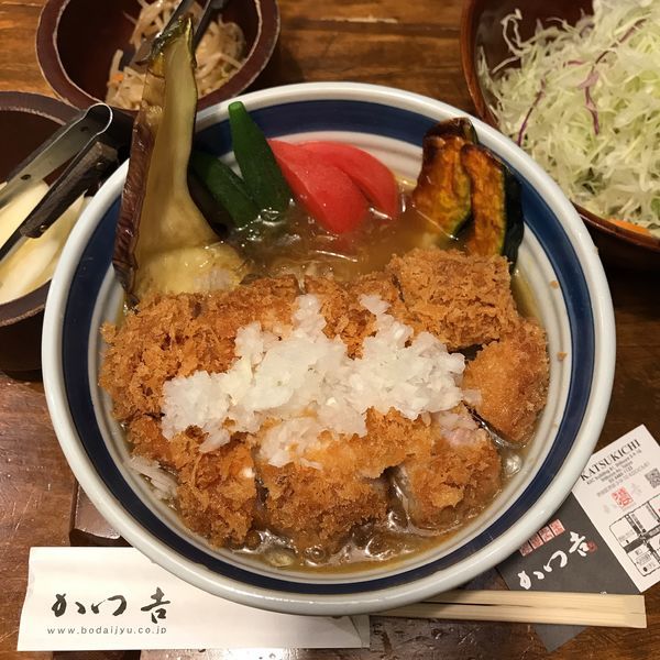 「冷やしカレーかつ丼 特上ロース 150g」@かつ吉 渋谷店の写真