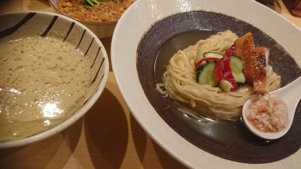 「アサリと煮干しの塩つけそば（限定、１２００円）＋キーマカレー」@饗 くろ㐂の写真