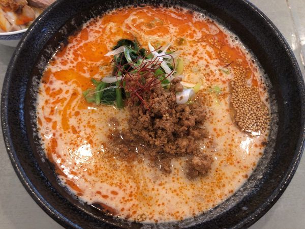 「濃厚鶏白湯（初級編）灼熱の担々麺」@三陽楼の写真