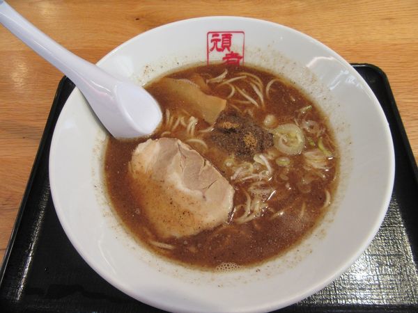 「濃厚魚介ラーメン（７８０円）」@GANJA RAMENの写真