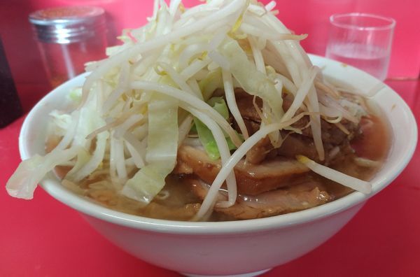 「小豚ラーメン」@ラーメン二郎 千住大橋駅前店の写真