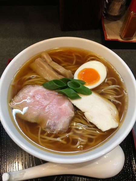 「丸鶏醤油らぁ麺」@らぁ麺 幸跳の写真