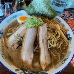 特製チャーシュー麺
