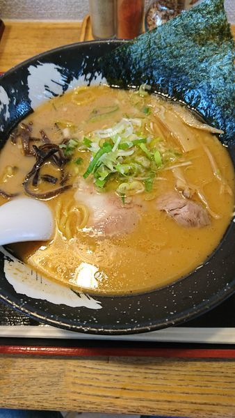 「炊き出し豚骨  ８００円」@富良野らーめん 花道の写真