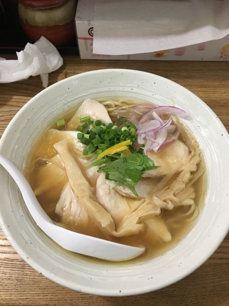 「しろらぁ麺+鶏チャーシュー」@横須賀らぁ麺しろの写真