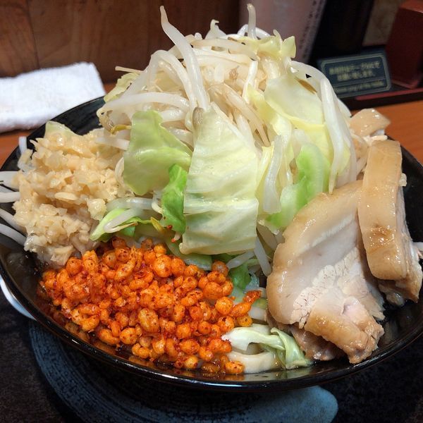 「ロクスイラーメン(780円)ヤサイちょいまし、ニンニク、から玉」@鹿粋軒の写真
