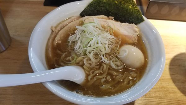 「節と白湯の中華そば　3枚チャーシュー」@らーめん 月の兎影の写真